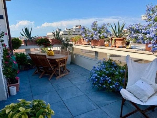 appartamento in vendita a Rimini in zona Marina Centro