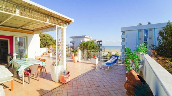 appartamento in vendita a Rimini in zona Miramare di Rimini
