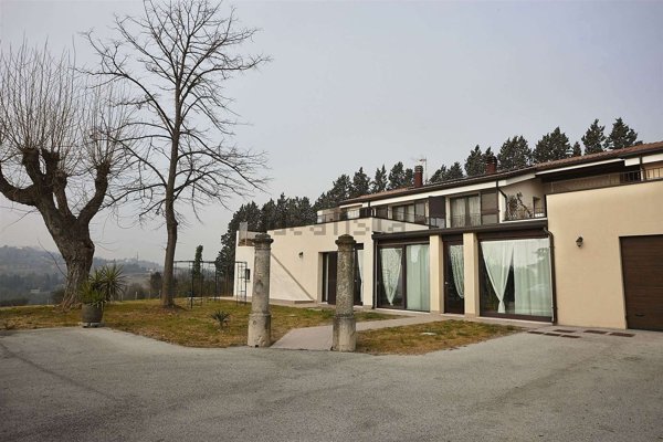 casa indipendente in vendita a Rimini in zona San Martino in Venti