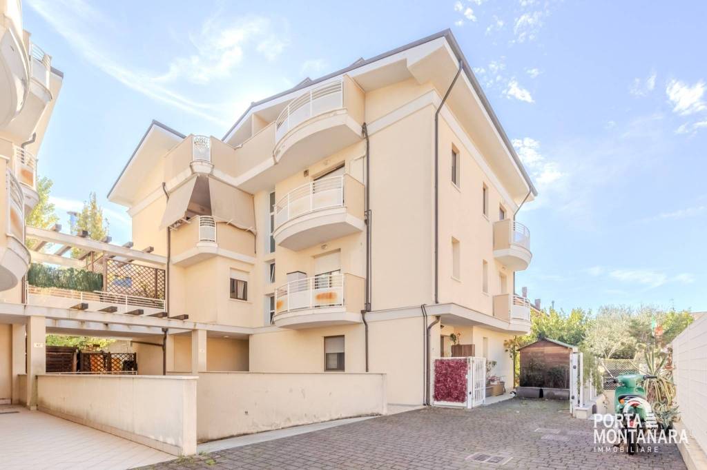 appartamento in vendita a Rimini in zona Viserba