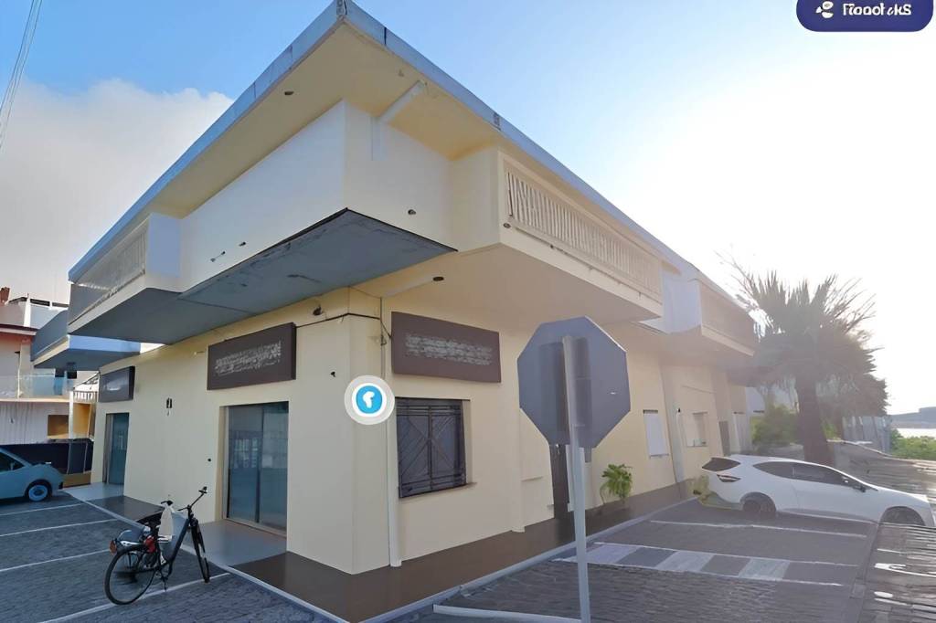 negozio in vendita a Rimini in zona Miramare di Rimini