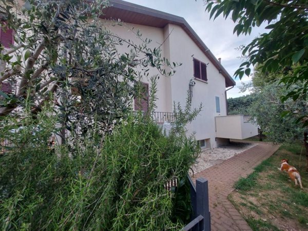 casa indipendente in vendita a Rimini in zona Colonnella