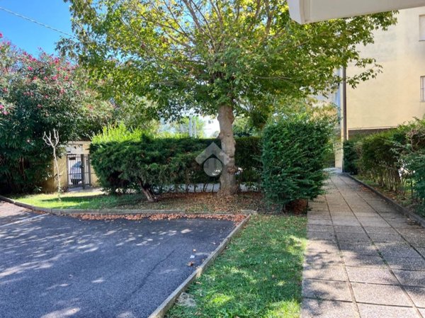 appartamento in vendita a Rimini in zona Miramare di Rimini