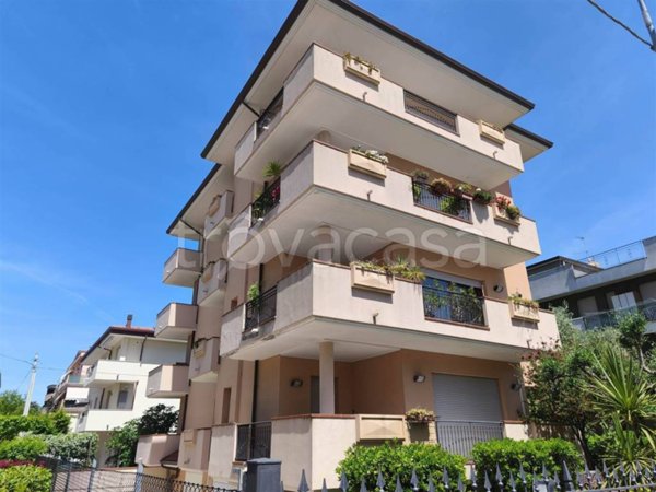 appartamento in vendita a Rimini in zona Miramare di Rimini