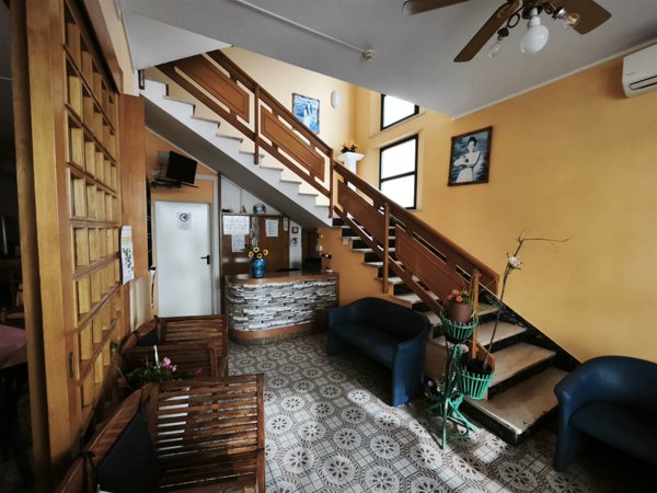 negozio in vendita a Rimini in zona Marebello