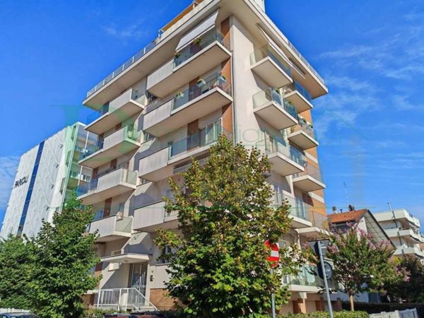 appartamento in vendita a Rimini in zona Marina Centro