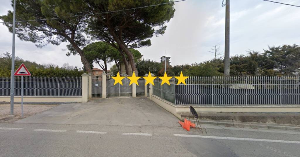 casa indipendente in vendita a Rimini in zona Torre Pedrera