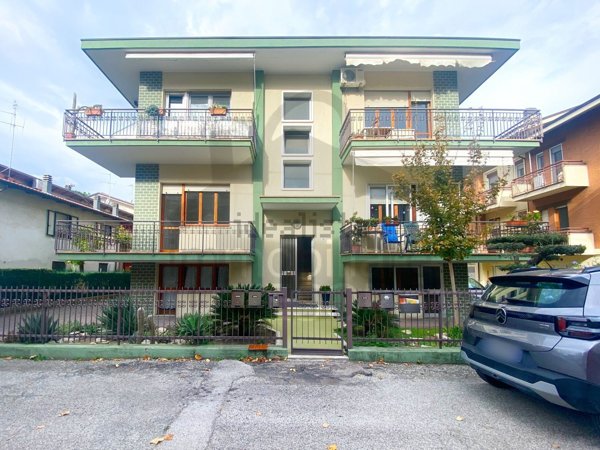 appartamento in vendita a Rimini in zona Lagomaggio