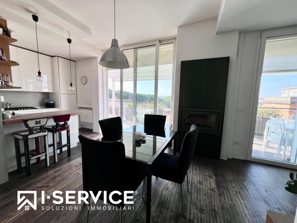 appartamento in vendita a Rimini in zona Marina Centro