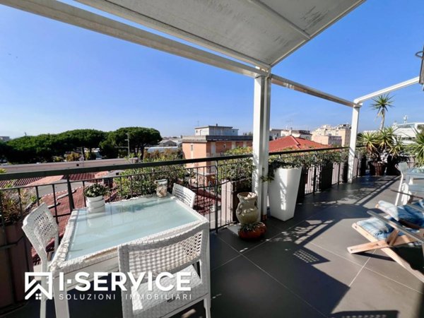 appartamento in vendita a Rimini in zona Marina Centro