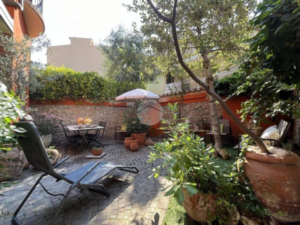 casa indipendente in vendita a Rimini in zona Centro Storico