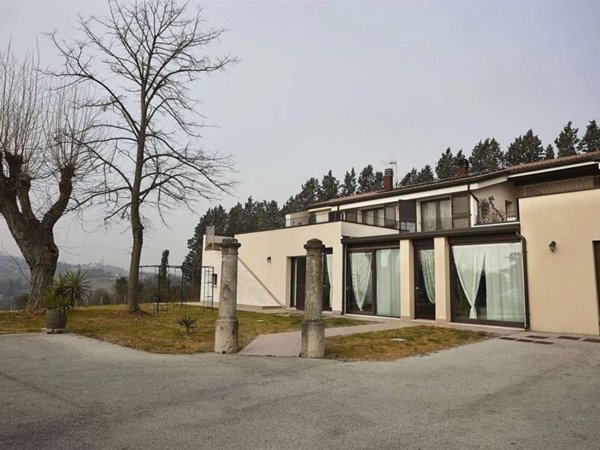 casa indipendente in vendita a Rimini in zona Grotta Rossa