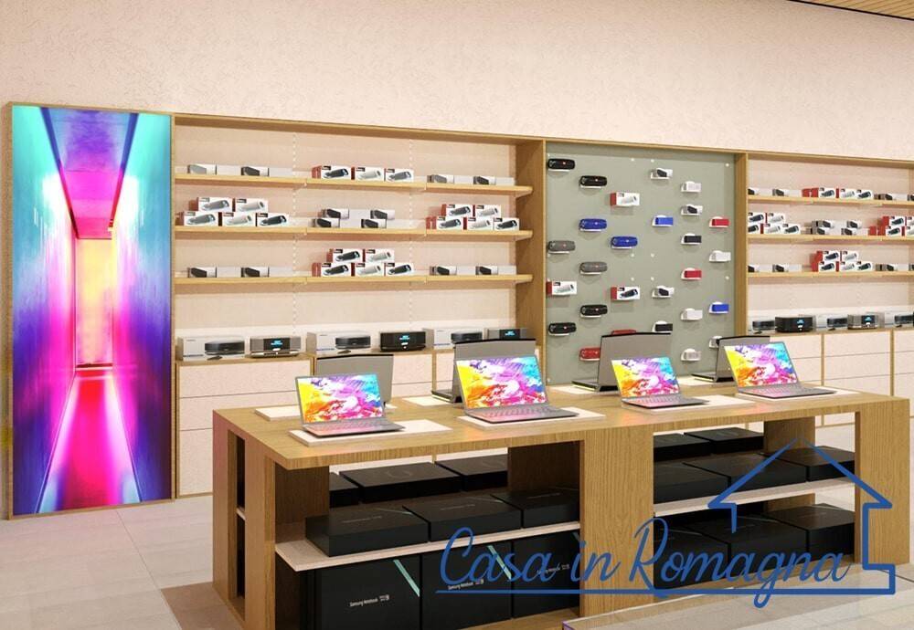 negozio in vendita a Rimini in zona Marina Centro