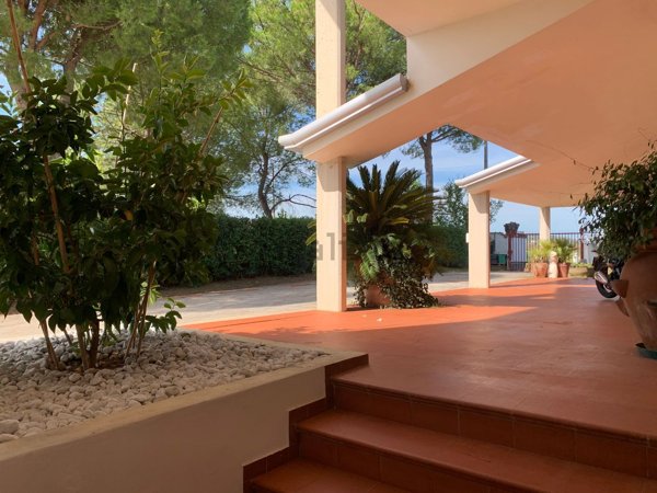 casa indipendente in vendita a Rimini