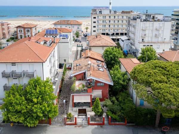 casa indipendente in vendita a Rimini in zona Viserba