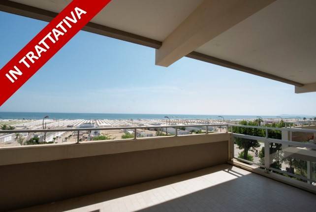 appartamento in vendita a Rimini in zona Marina Centro