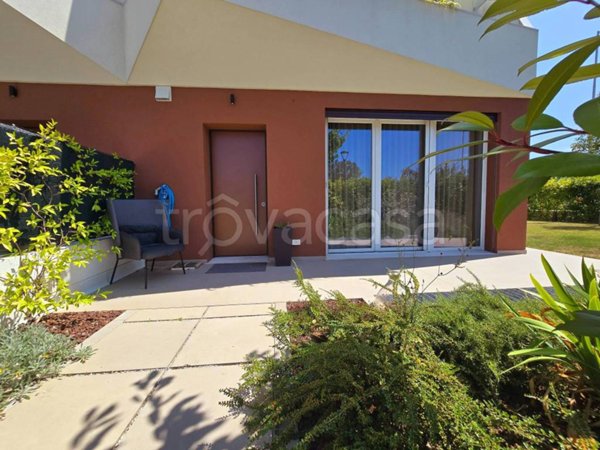 casa indipendente in vendita a Rimini in zona Viserba