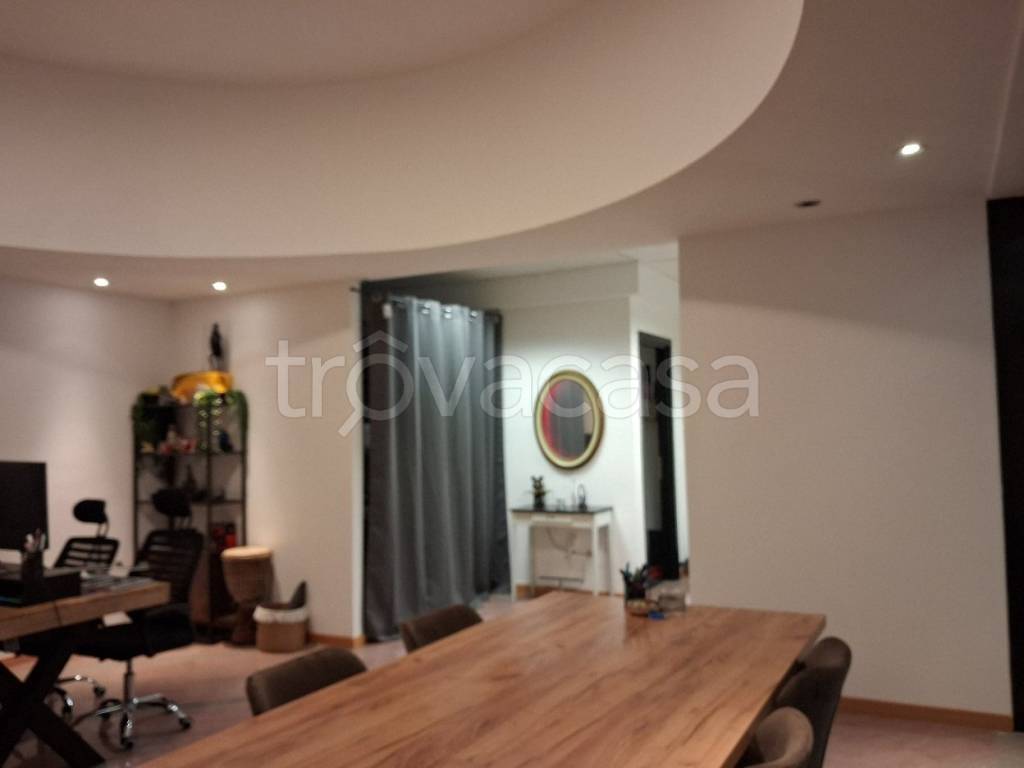 negozio in vendita a Rimini in zona Fiera Vecchia