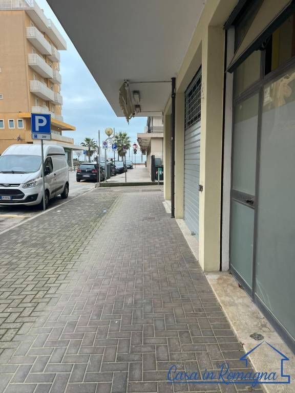 negozio in vendita a Rimini in zona Viserba