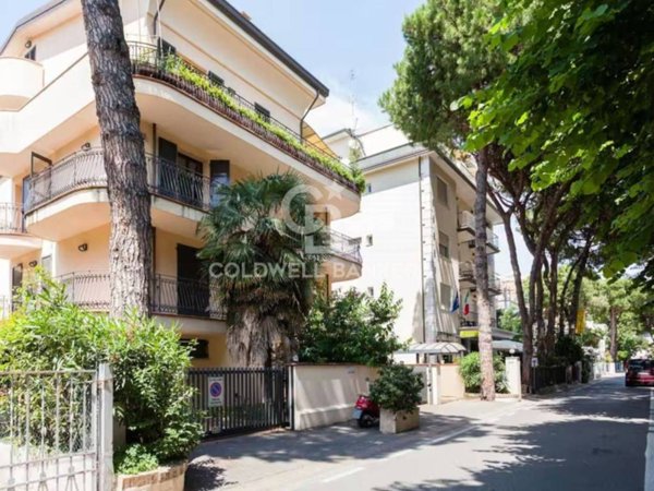 appartamento in vendita a Rimini in zona Marina Centro