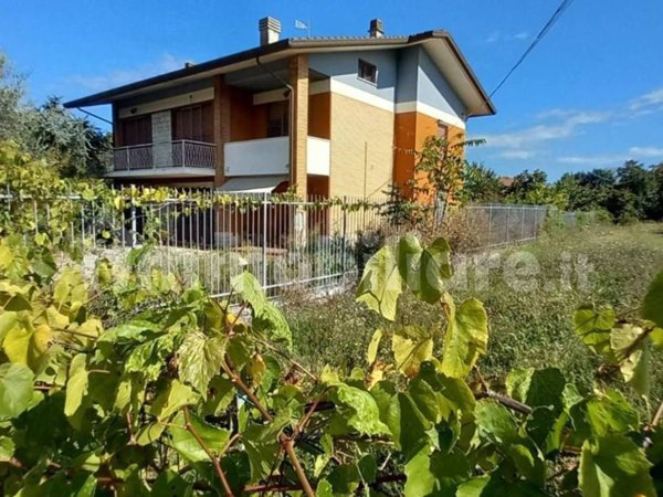 casa indipendente in vendita a Rimini in zona Grotta Rossa