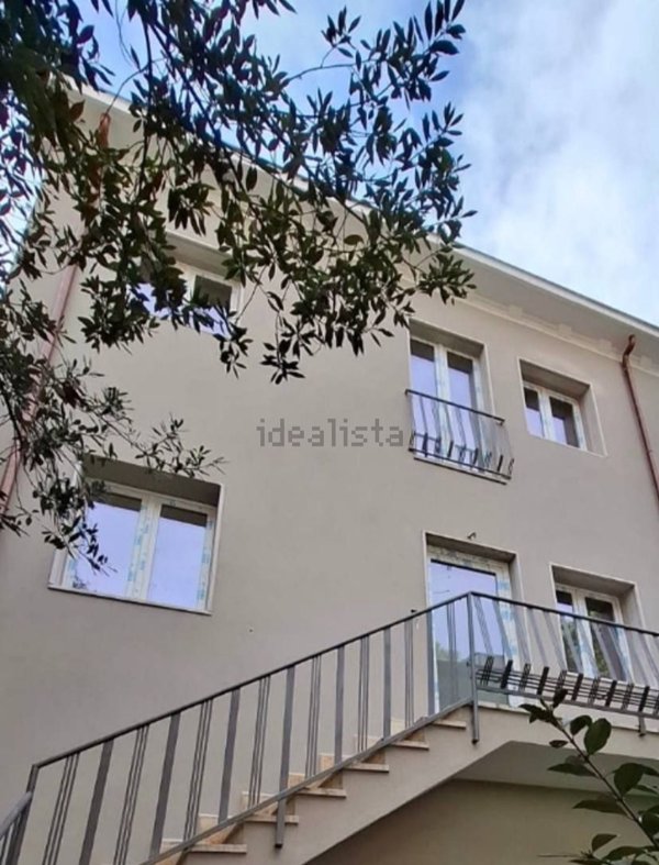 casa indipendente in vendita a Rimini in zona Marina Centro