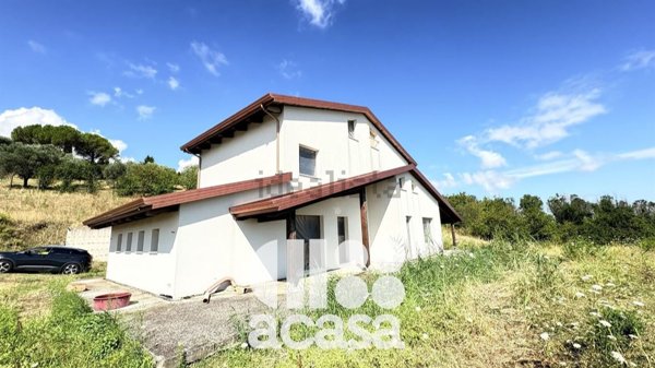 casa indipendente in vendita a Rimini in zona San Paolo