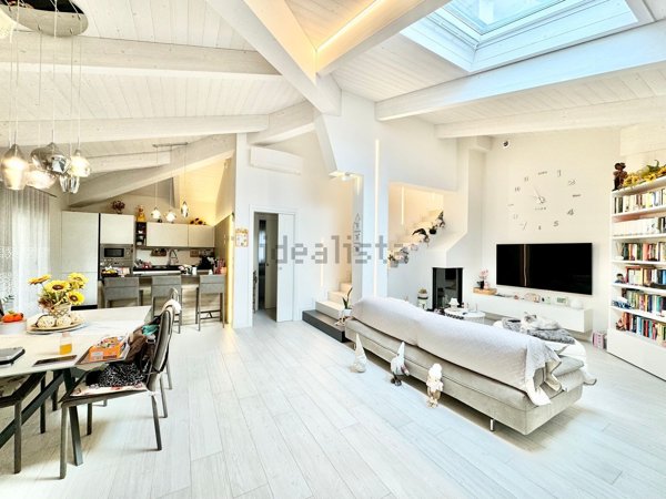 casa indipendente in vendita a Rimini