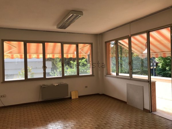 ufficio in vendita a Rimini