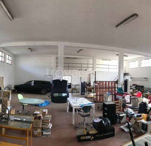 locale commerciale in vendita a Rimini in zona Celle