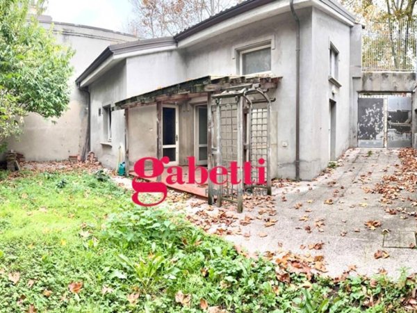 casa indipendente in vendita a Rimini in zona Centro Storico