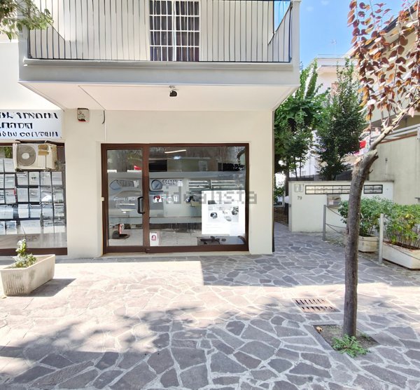 ufficio in vendita a Rimini in zona Miramare di Rimini