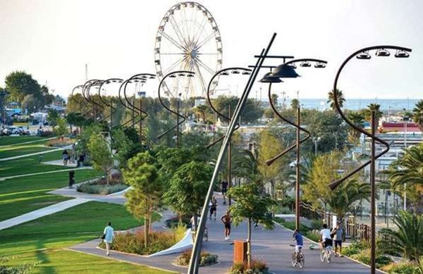 negozio in vendita a Rimini in zona Marina Centro