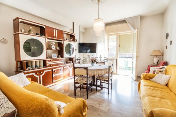 appartamento in vendita a Rimini in zona Marina Centro