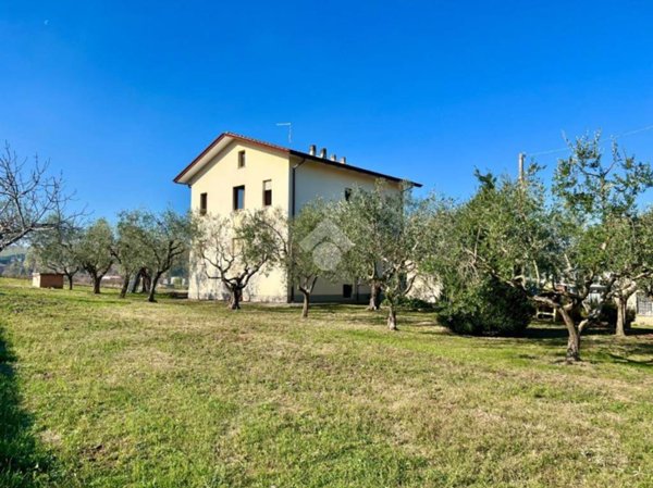 casa indipendente in vendita a Rimini in zona Vergiano