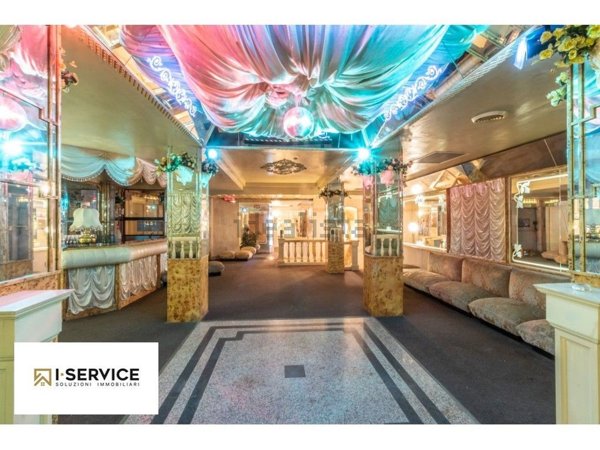 negozio in vendita a Rimini in zona Torre Pedrera