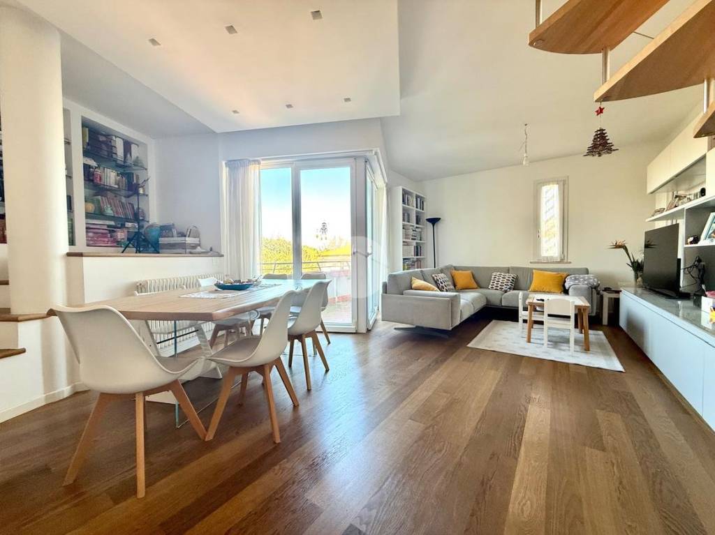 appartamento in vendita a Rimini in zona Marina Centro