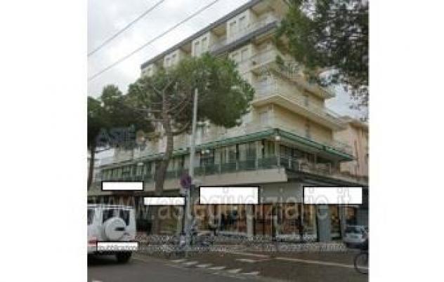 negozio in vendita a Rimini in zona Marina Centro