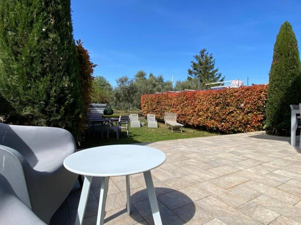 casa indipendente in vendita a Rimini in zona Viserba