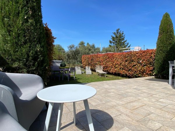 casa indipendente in vendita a Rimini in zona Viserba