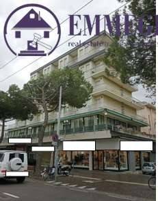 negozio in vendita a Rimini in zona Marina Centro