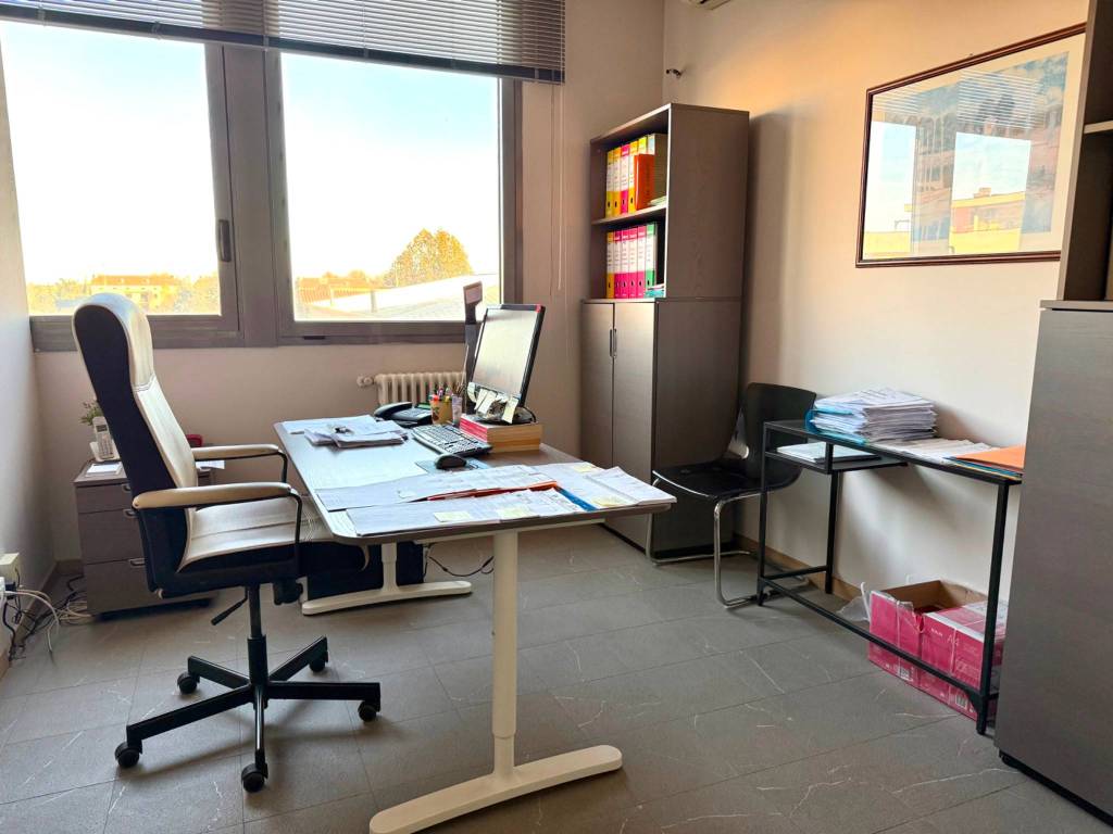 ufficio in vendita a Rimini in zona Fiera Vecchia