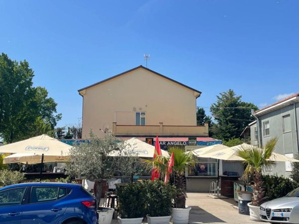 casa indipendente in vendita a Rimini in zona Viserba