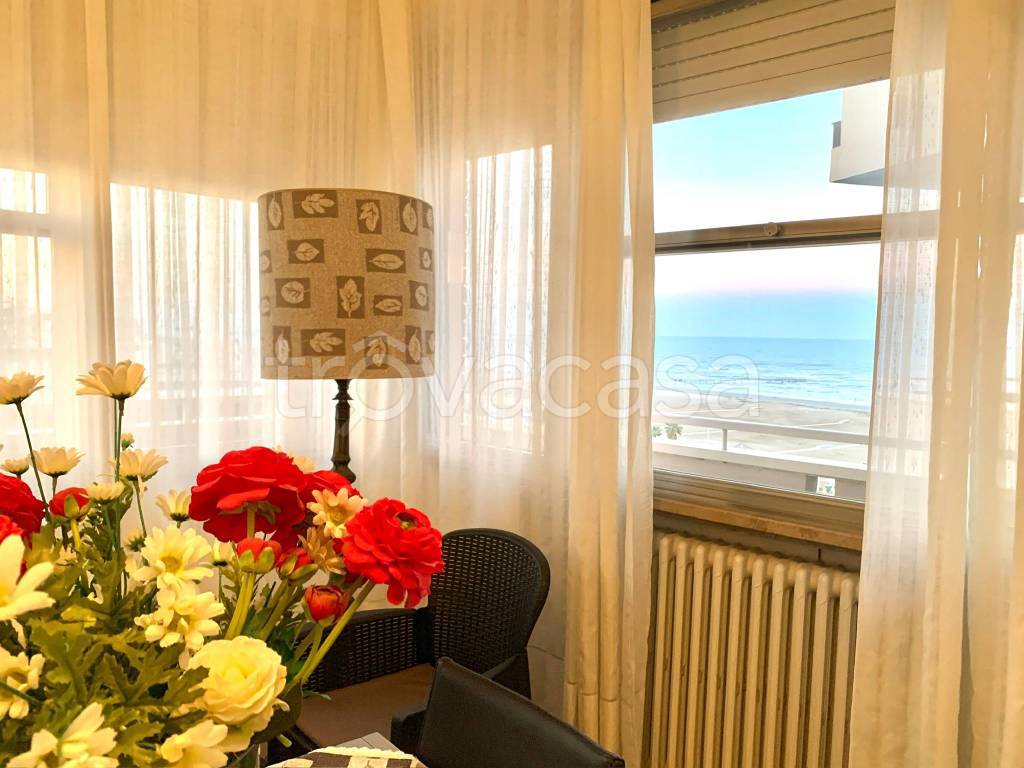 appartamento in vendita a Rimini in zona Marina Centro