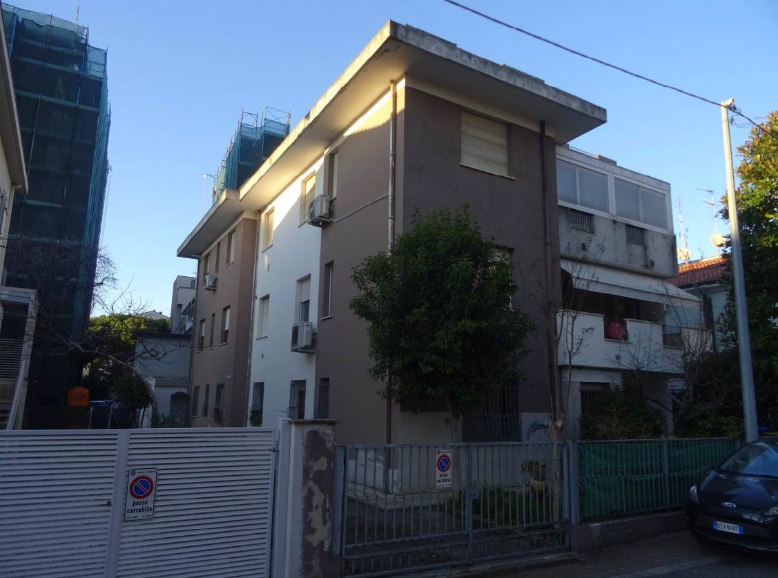 appartamento in vendita a Rimini in zona Marina Centro