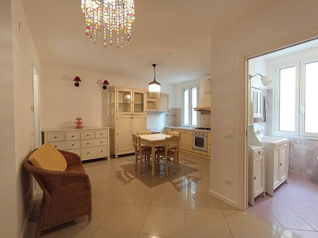 appartamento in vendita a Rimini in zona Marina Centro