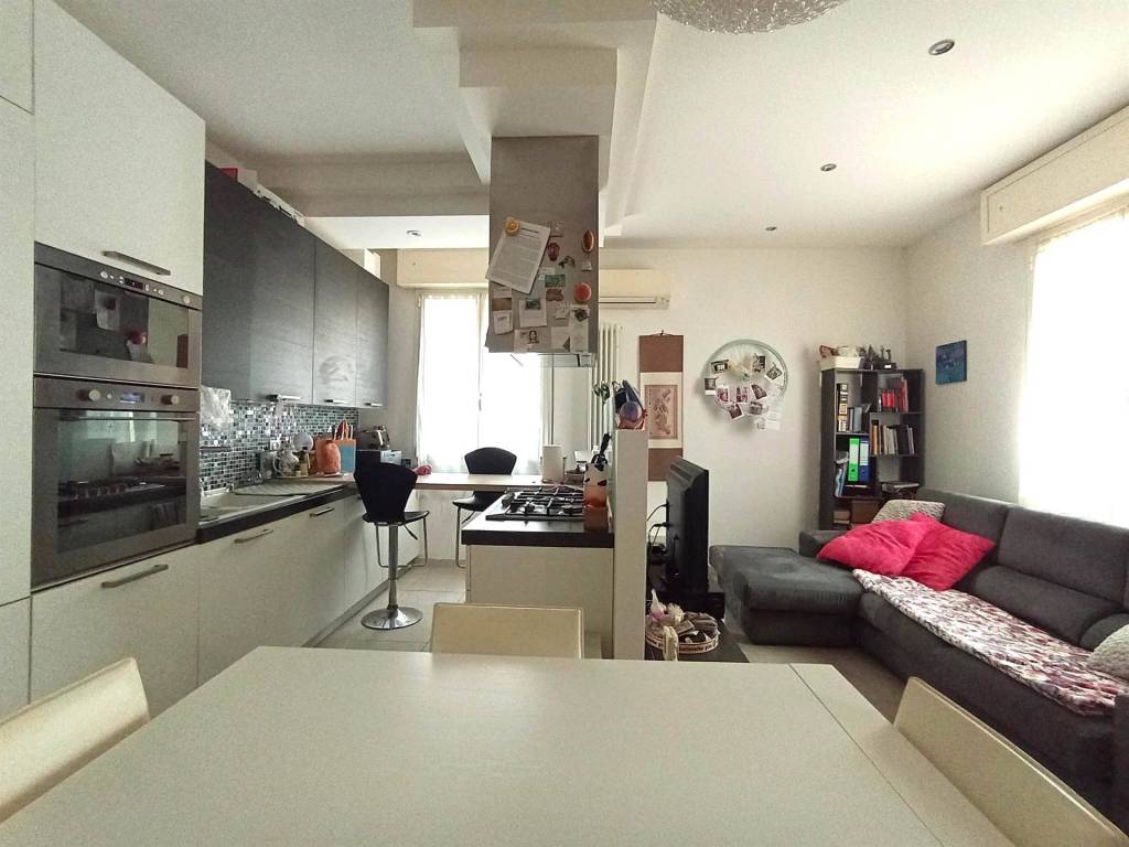 appartamento in vendita a Rimini in zona Marina Centro