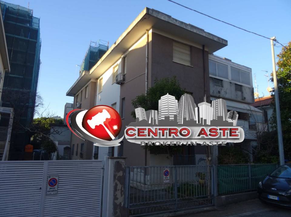 appartamento in vendita a Rimini in zona Marina Centro