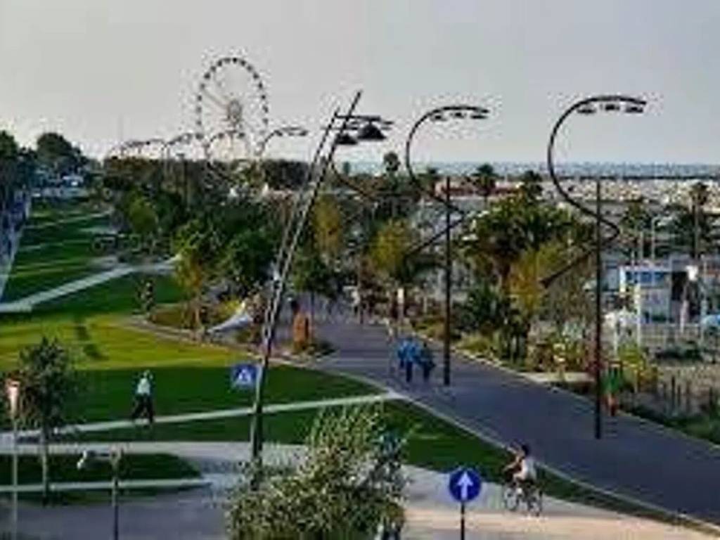 negozio in vendita a Rimini in zona Marina Centro