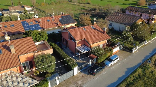 casa indipendente in vendita a Rimini in zona Viserba